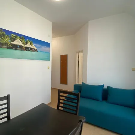 Vista Del Mar 2 A11 One Bedroom Апартамент