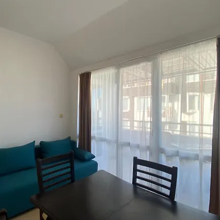 Vista Del Mar 2 A11 One Bedroom Апартамент *